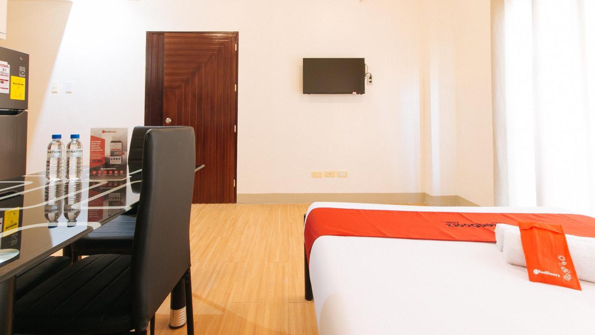 Reddoorz Plus At Alpina Heights Paranaque Paranaque City 外观 照片