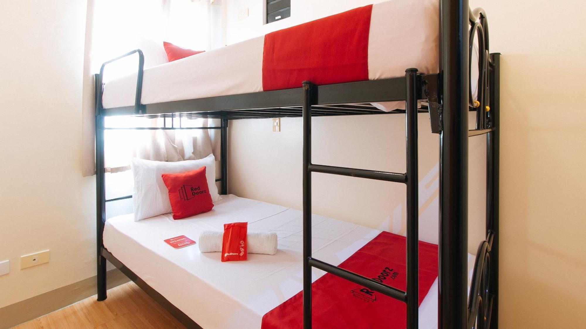 Reddoorz Plus At Alpina Heights Paranaque Paranaque City 外观 照片