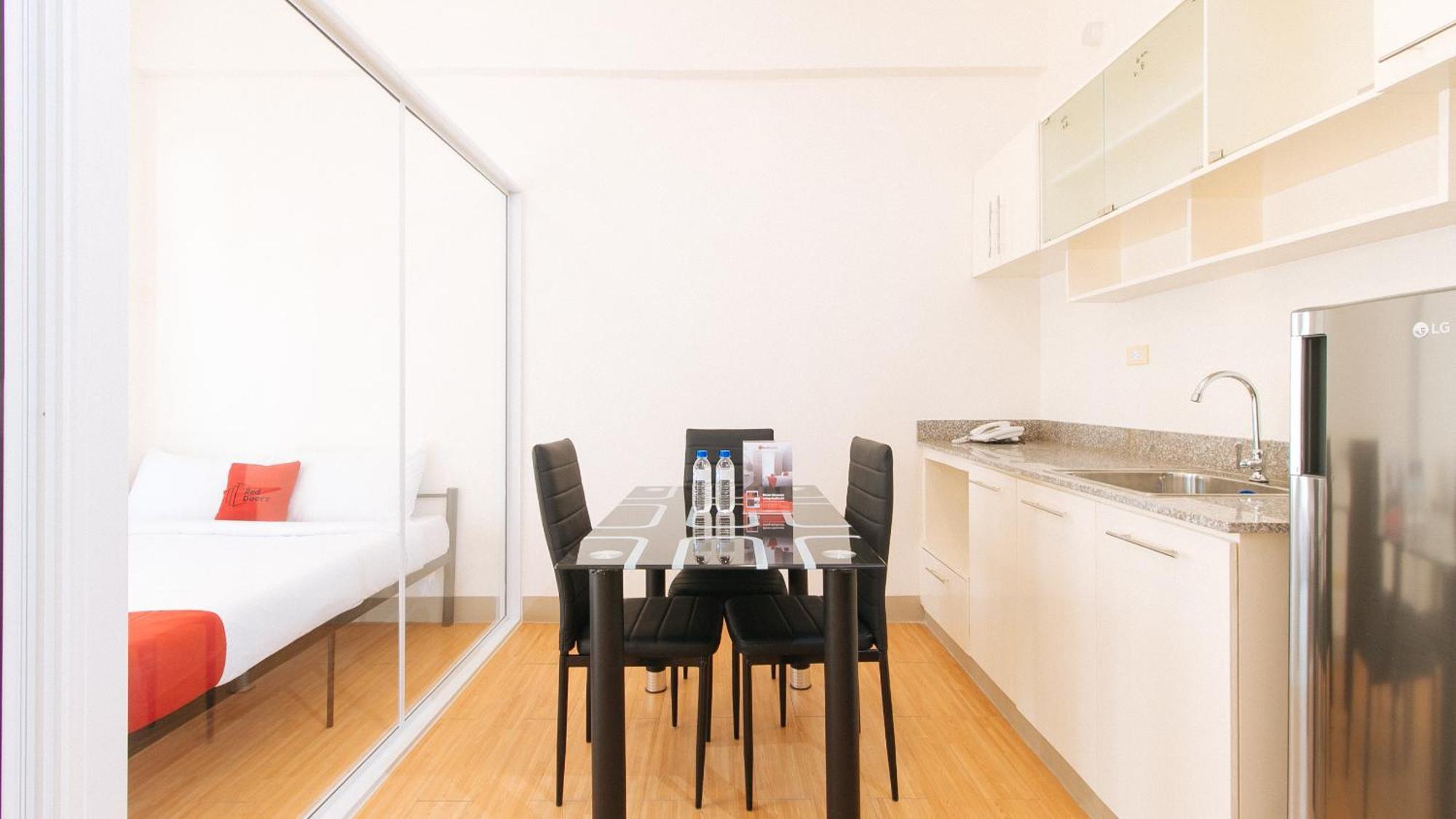 Reddoorz Plus At Alpina Heights Paranaque Paranaque City 外观 照片