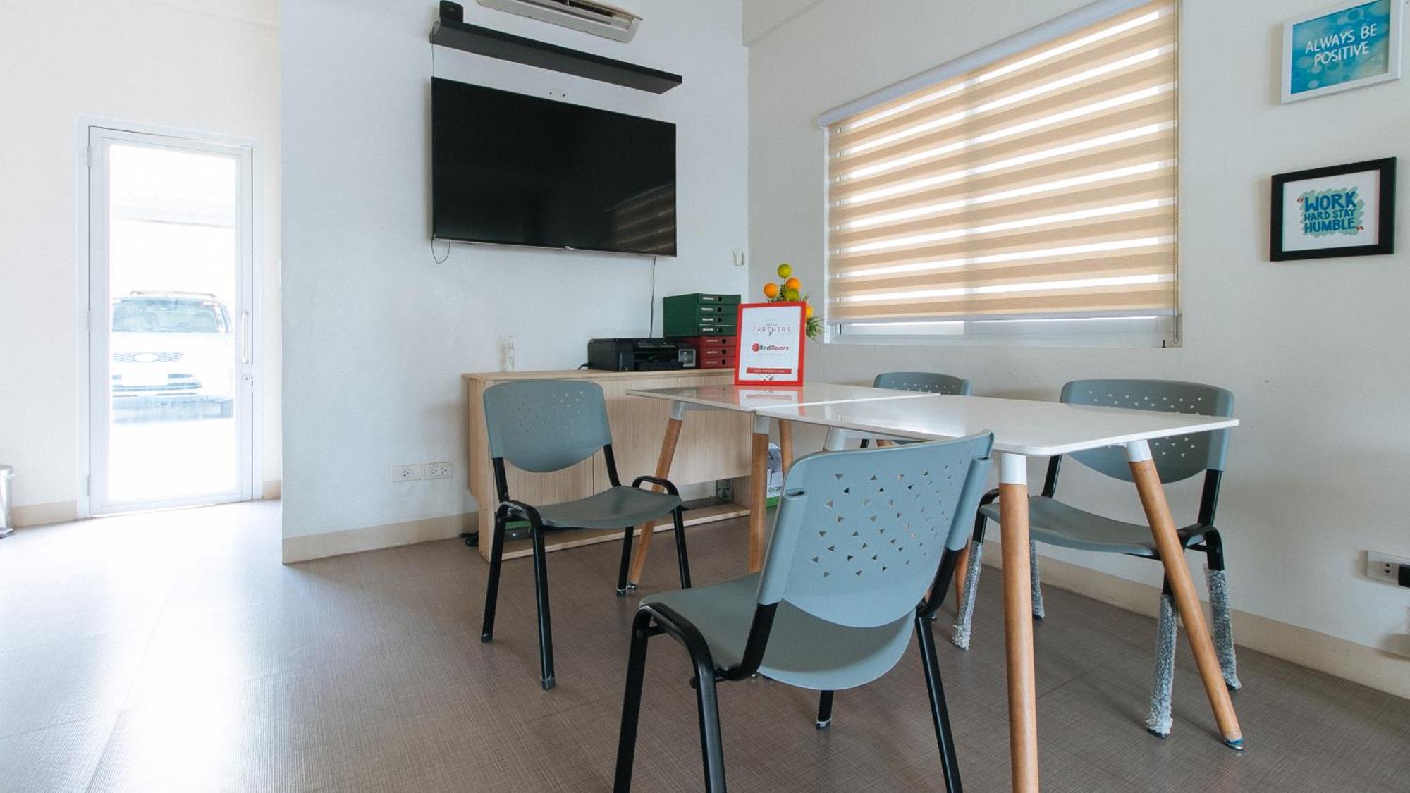 Reddoorz Plus At Alpina Heights Paranaque Paranaque City 外观 照片